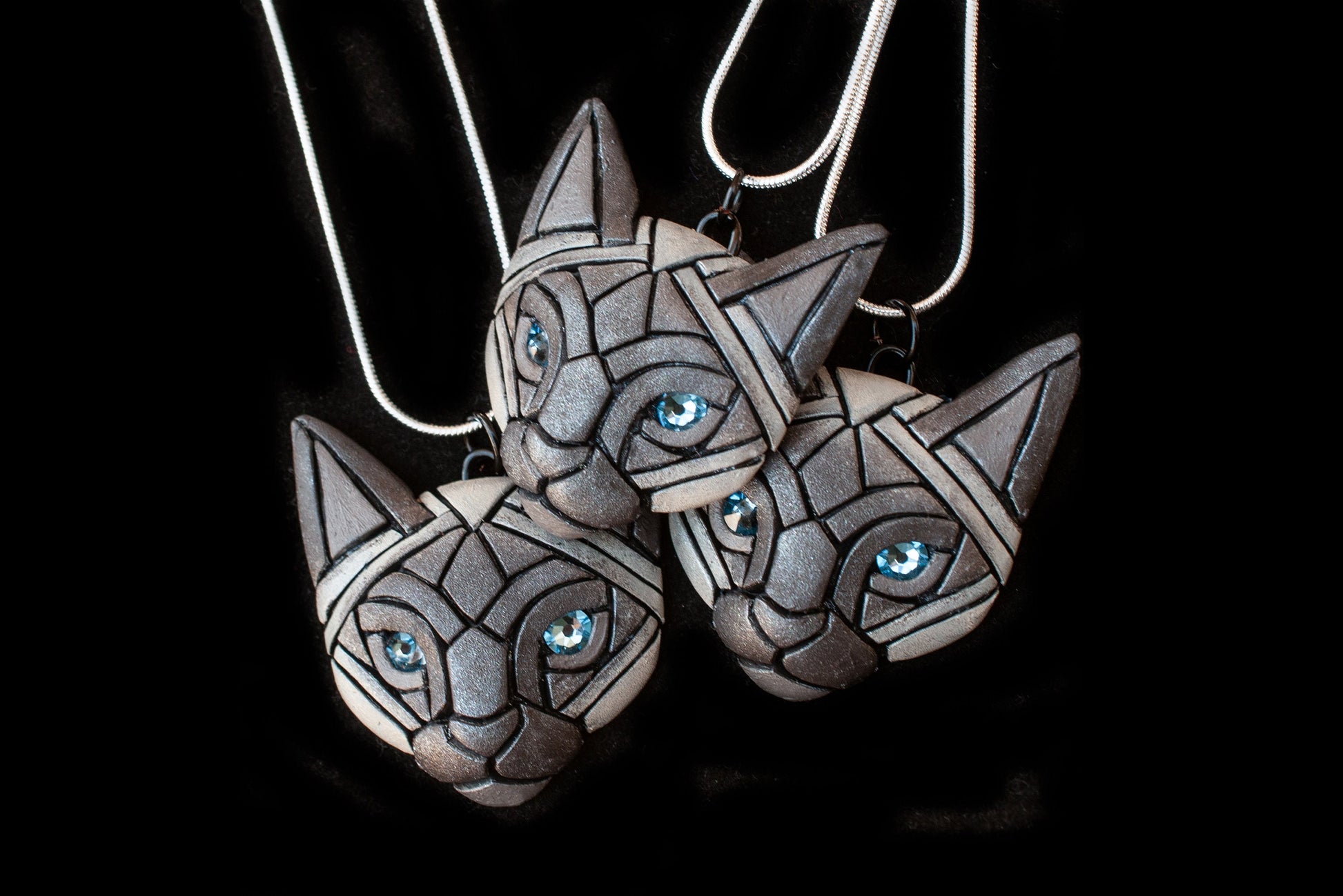 Siamese Cat Face Necklace, Apple head Mosaic, Pet Portrait, Fun for cat lover, Mother's Day Gift Idea, Aquamarine Eyes Unique Artisan Design